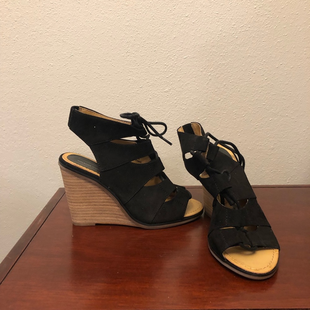 Melrose and Market size 4 black lace up wedge sandals. EUC.